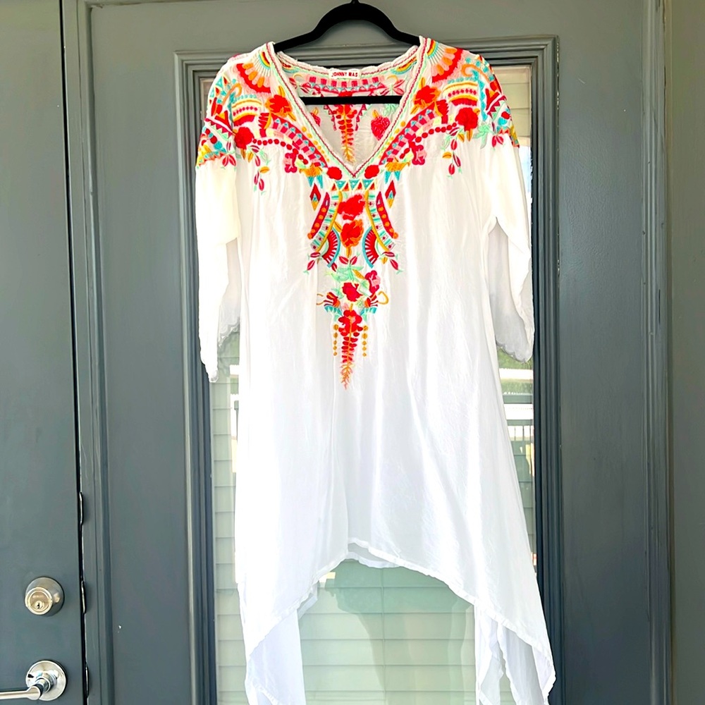 Johnny was, size small tie back tunic/blouse.